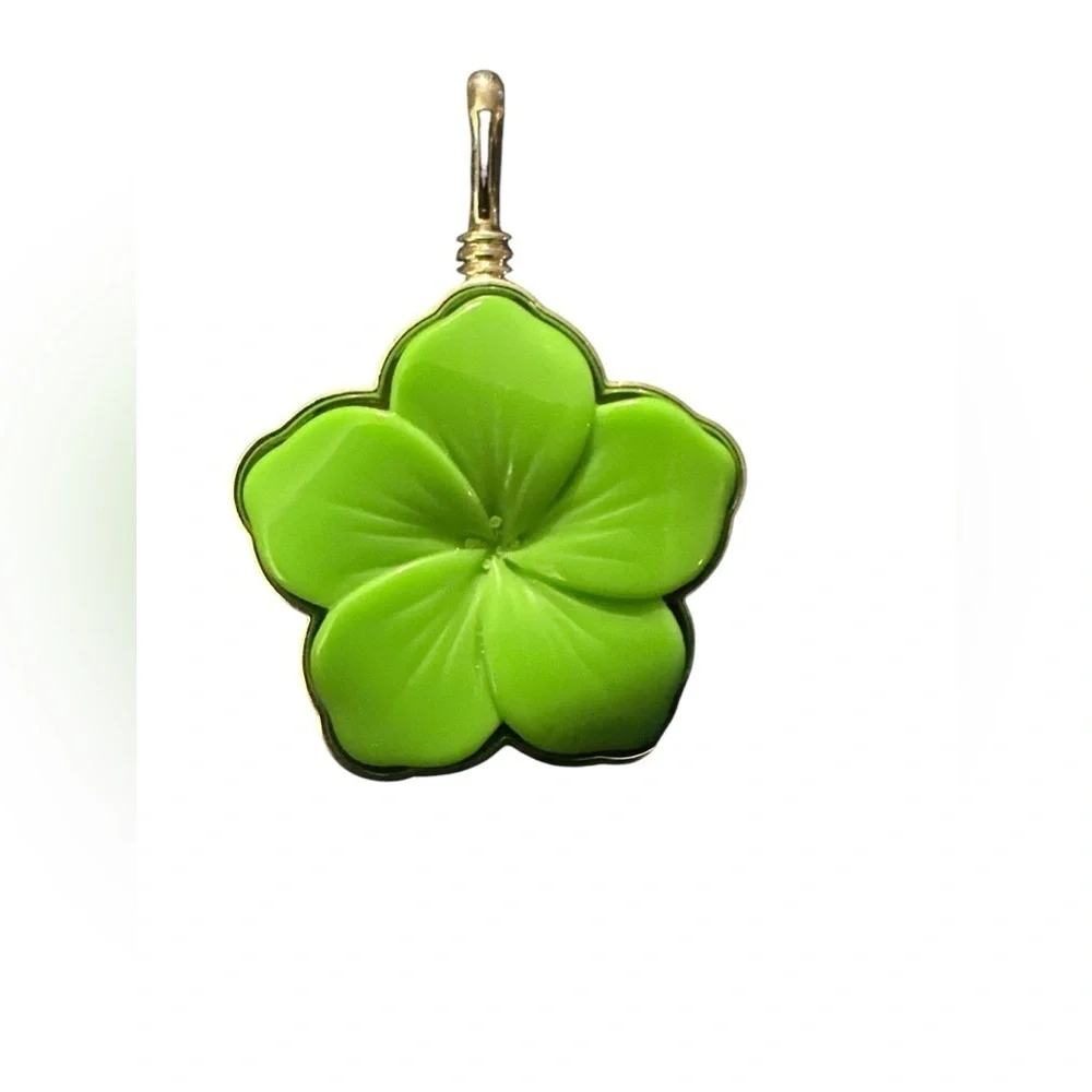 Green speckle beaded necklaces with detachable flower pendant silver clasp